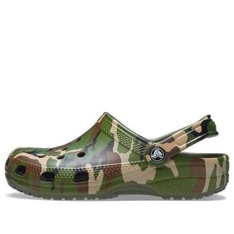 Crocs Beach Sandalen in Armeegrün mit Camouflage-Muster, 206454-3TC