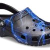 Crocs Classic Clog Pattern Schwarze Sandalen 206565-066