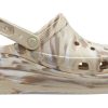 Crocs Classic Crush Marmorierter Clog «Bone Multi» 208265-2Y3