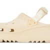 Crocs Classic Hiker Xscape Clog «Vanille» 208365-108