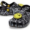 Crocs Classic Smiley World Clogs «Schwarz Weiß» 207971-0C4