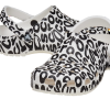 Crocs Classic Warped Logo Clogs «Weiß Schwarz» 210805-100