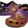 Crocs Disney x Klassischer Clog «Hocus Pocus» 206911-90H