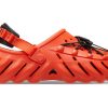 Crocs Echo Reflective Clogs «Orange Schwarz» 210004-84J