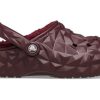 Crocs Gefütterte geometrische Clogs «Dark Cherry» 210069-6WD