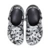 Crocs (GS) Off Court Printed Clogs «Grau Schwarz Weiß» 209150-066