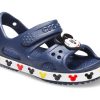 Crocs (PS) Lustige Mickey-Klettverschluss-Outdoor-Sandalen mit offener Zehenpartie und flachem Absatz, tiefblau, 206171-410