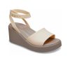 Crocs (WMNS) Brooklyn Knöchelriemen-Keilsandalen «Cremeweißbraun» 209406-2DS