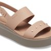 Crocs (WMNS) Brooklyn Studded Low Wedge «Cork Mushroom» 209254-2DH