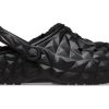 Crocs (WMNS) Classic Clog Gefütterte geometrische Schuhe «Schwarz» 210069-001