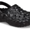 Crocs (WMNS) Classic Clog Gefütterte geometrische Schuhe «Schwarz» 210069-001