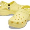 Crocs (WMNS) Classic Clog Sportsandalen «Gelb» 206750-7HD