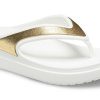 Crocs (WMNS) Hausschuhe mit dicker Sohle in Weißgold «White Gold» 206919-100 Crocs (WMNS) Hausschuhe mit dicker Sohle in Weißgold «White Gold» 206919-100