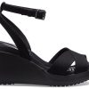 Crocs (WMNS) Leigh II Cross Strap Ankle Wedge Sandalen «Schwarz» 204950-060