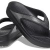 Crocs (WMNS) Schwarze Hausschuhe mit dicker Sohle 206919-001