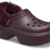 Crocs (WMNS) Stomp Lined Clogs «Dunkle Kirsche» 208546-6WD