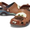 Crocs x Cars Klassischer Clog «Mater» 209371-0DA