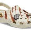 Crocs x Jurassic World Klassischer Clog «Bone» 208860-2Y2