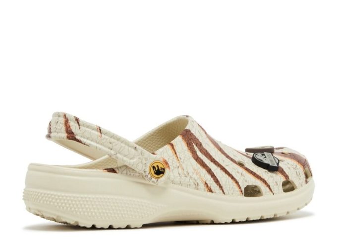 Jurassic World x Classic Clog „Bone“