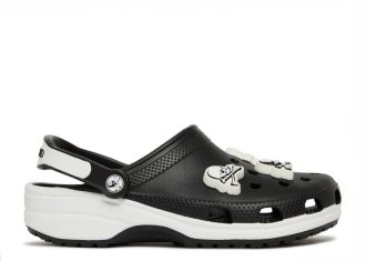 Mastermind Japan x Classic Clog „Schwarz Weiß“