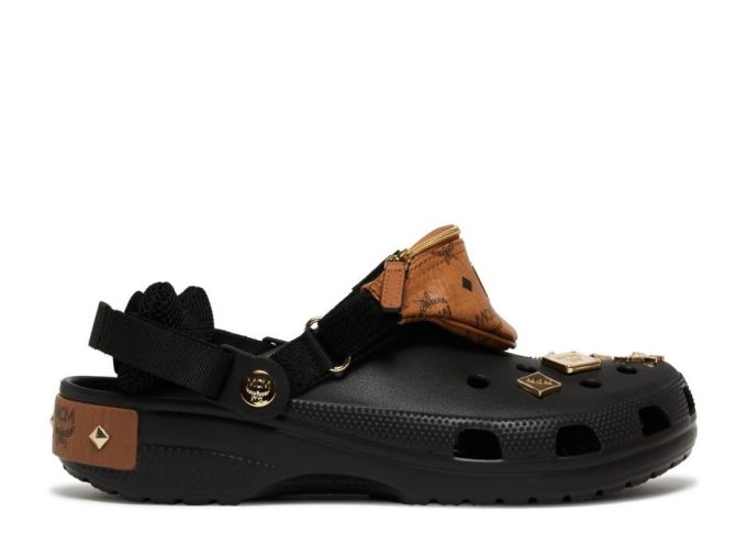 MCM x Classic Clog „Mini-Gürteltasche – Schwarz“