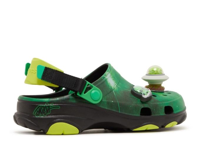 Ron English x All-Terrain Clog „Area 54 – Green Galaxy“