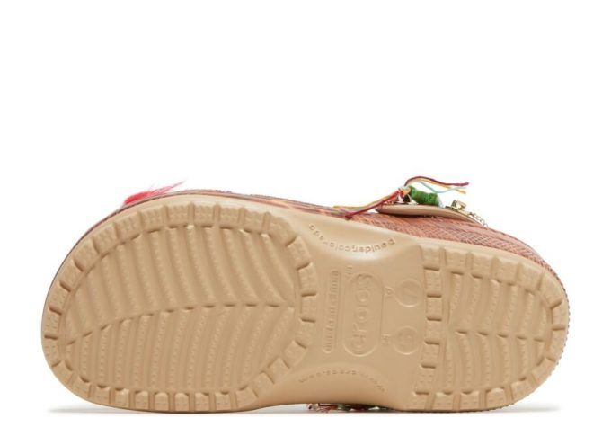 SZA x Wmns Classic Clog „Woodgrain“